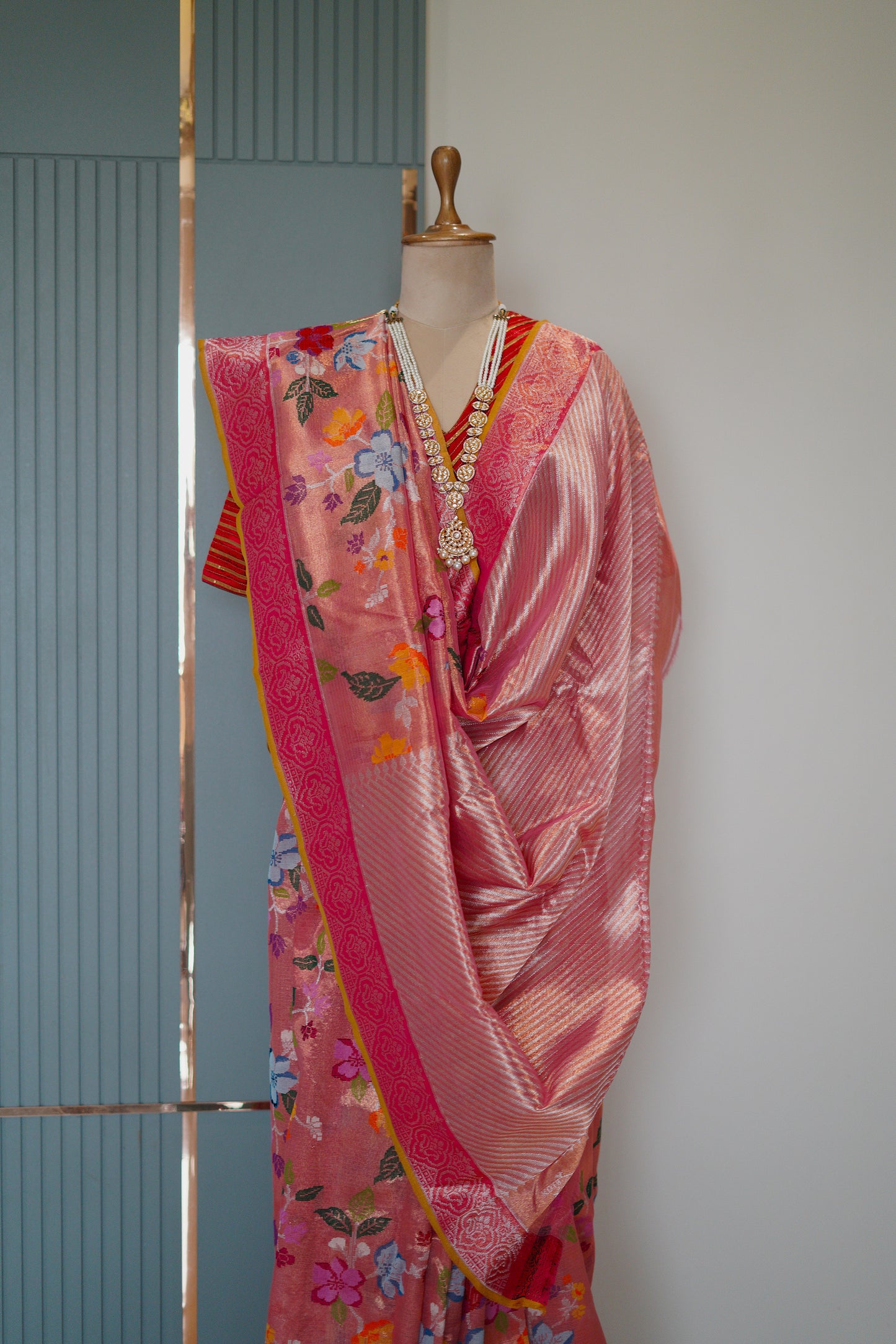 Double Tissue Floral Jaal with A Jaquard Border