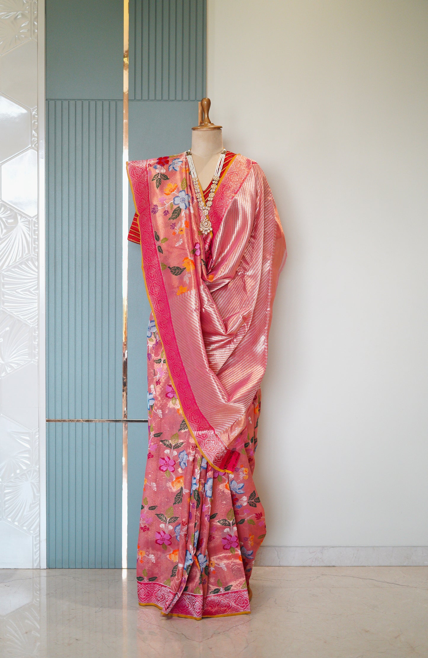 Double Tissue Floral Jaal with A Jaquard Border