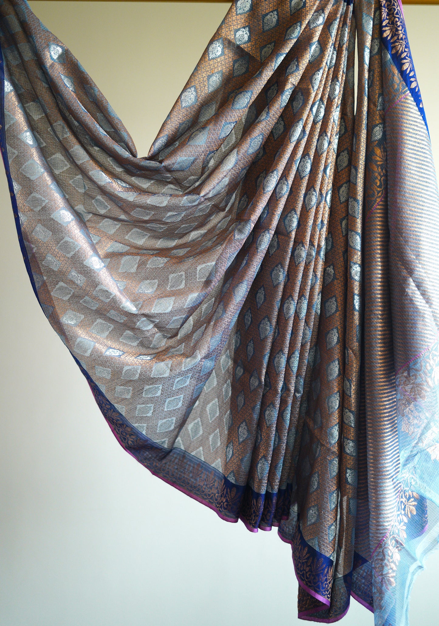 Beautiful Grey Saree with Geometric Pattern