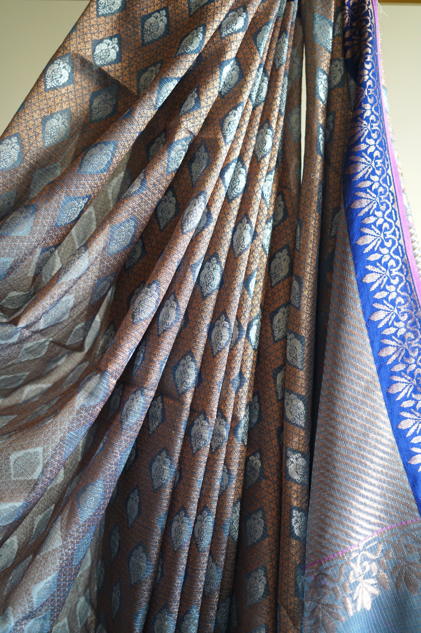 Beautiful Grey Saree with Geometric Pattern