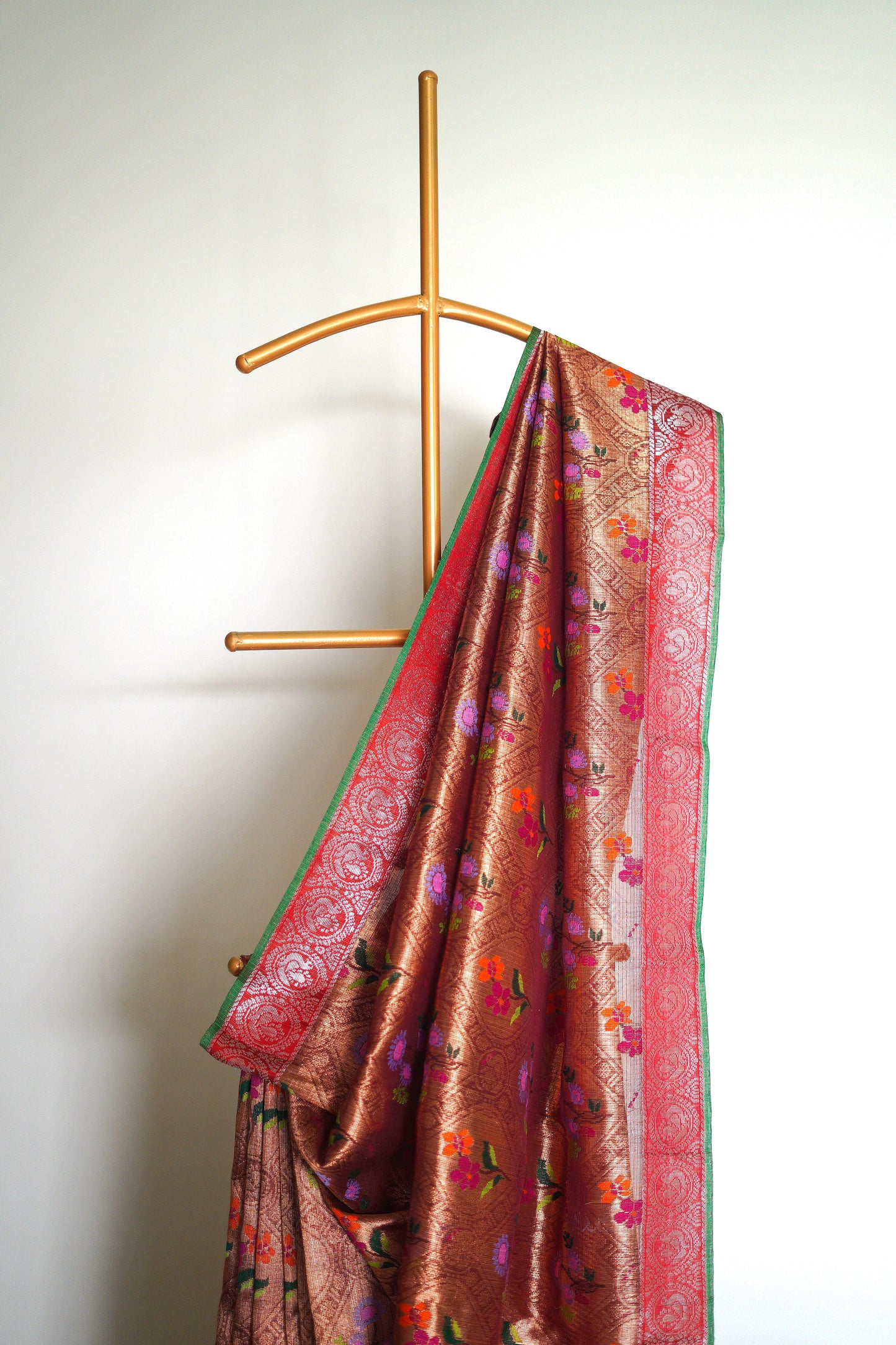 Double Tissue Jamawar Saree with Motif Border