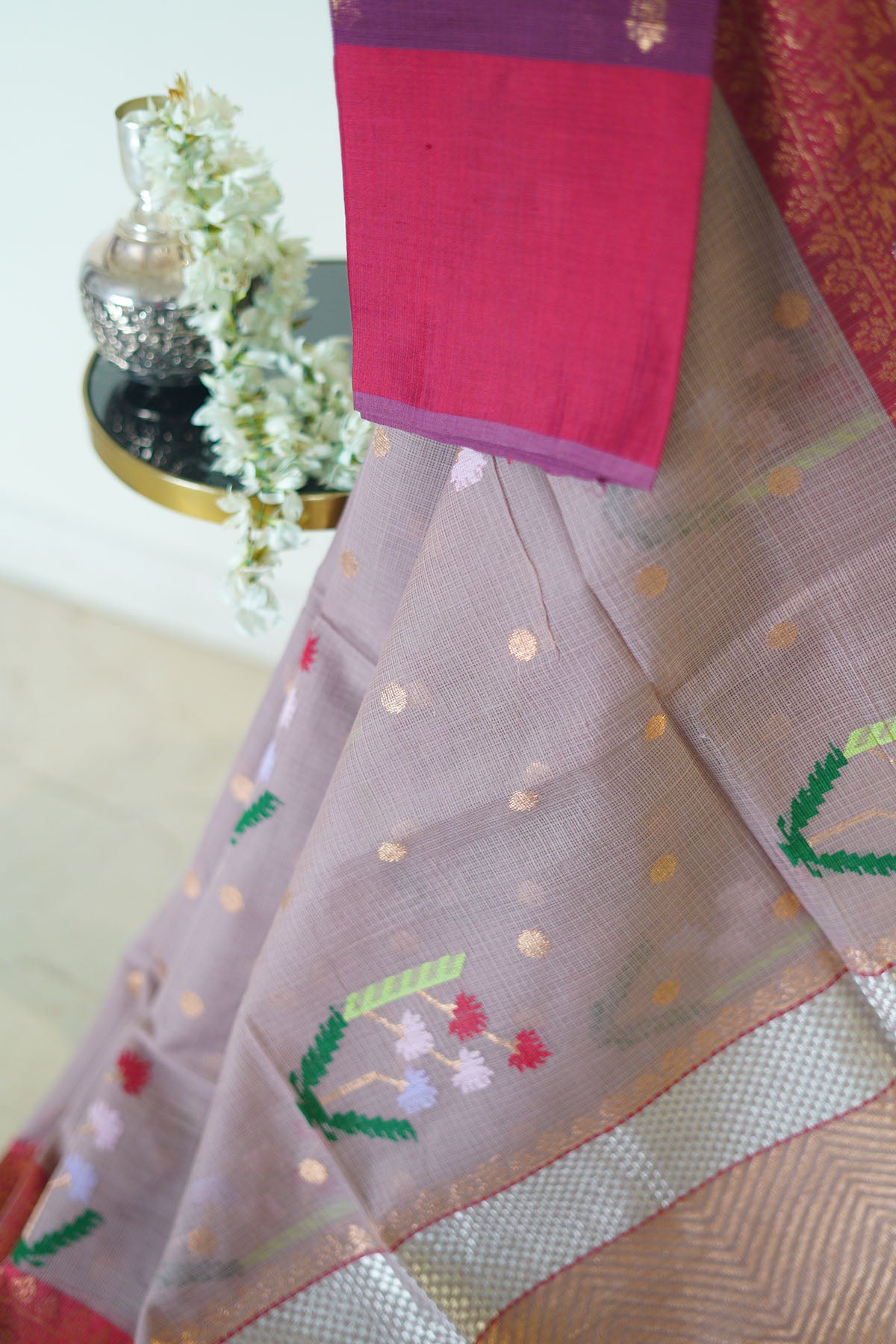 Onion Pink Kanchi Border Saree with Floral Motif
