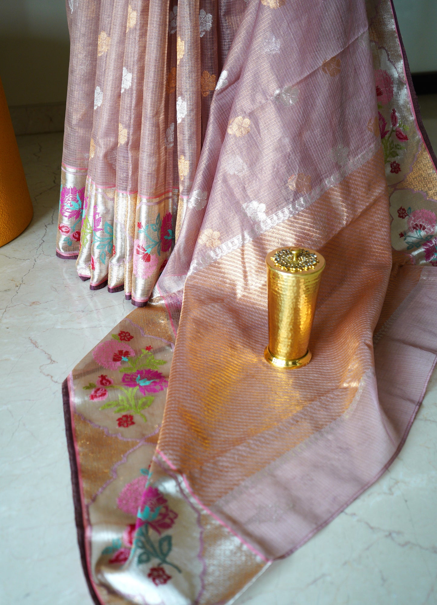 Single Tissue Onion Pink Saree with Floral Border and Butas
